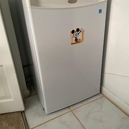 Rae'S Place 赛百灵 外观 照片